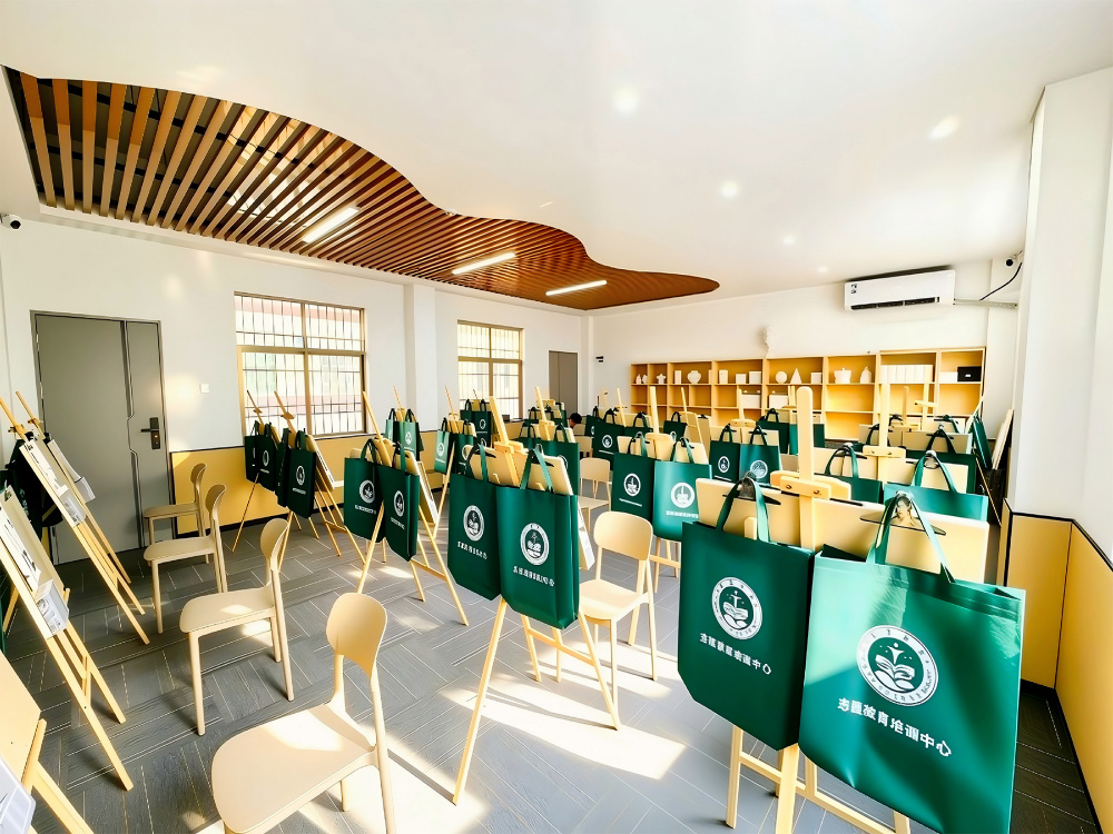 九江诚信的全封闭叛逆小孩改变学校选择指南